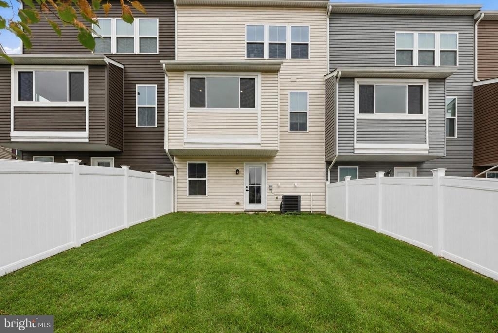 7326 Isabella Road - Photo 36