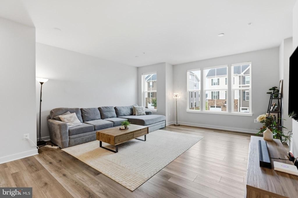 7326 Isabella Road - Photo 8