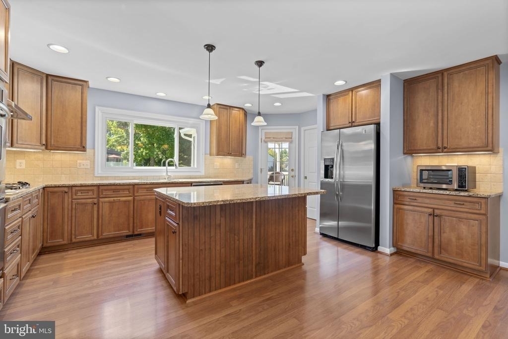 4706 Bates Drive - Photo 2