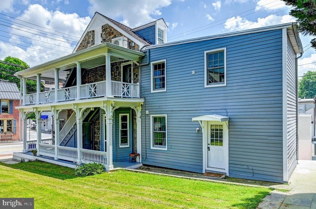 8345 Main Street - Photo 2