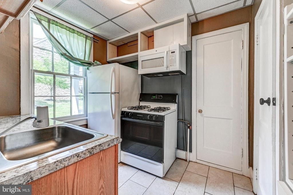 8345 Main Street - Photo 6