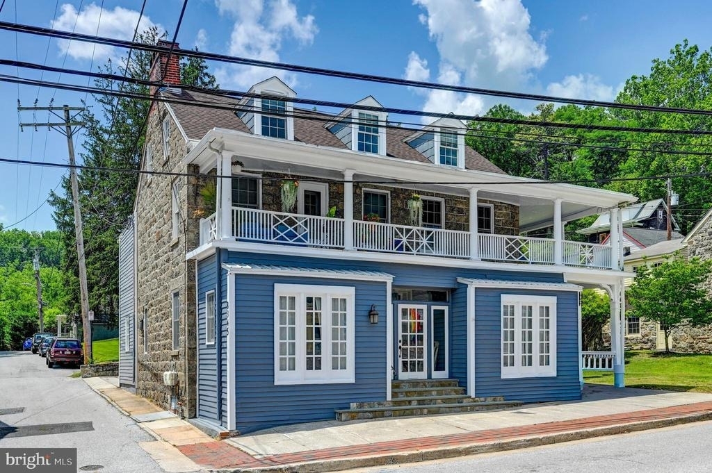 8345 Main Street - Photo 0