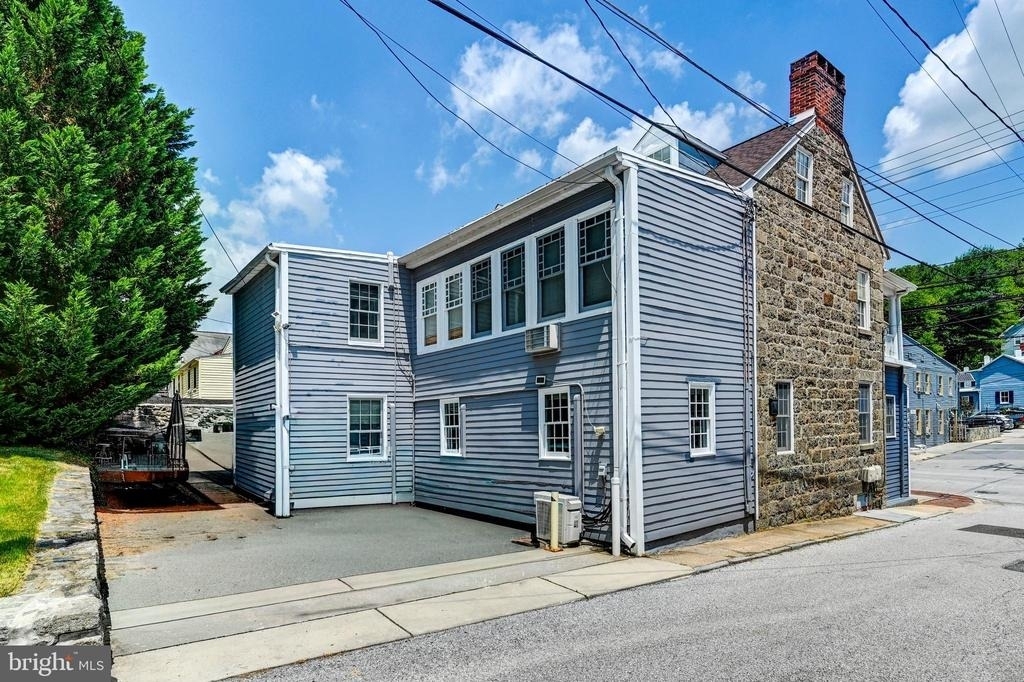 8345 Main Street - Photo 17