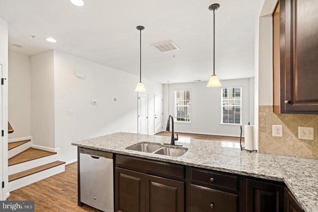 6408 Walcott Lane - Photo 3