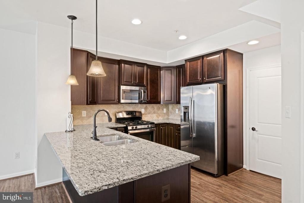 6408 Walcott Lane - Photo 2