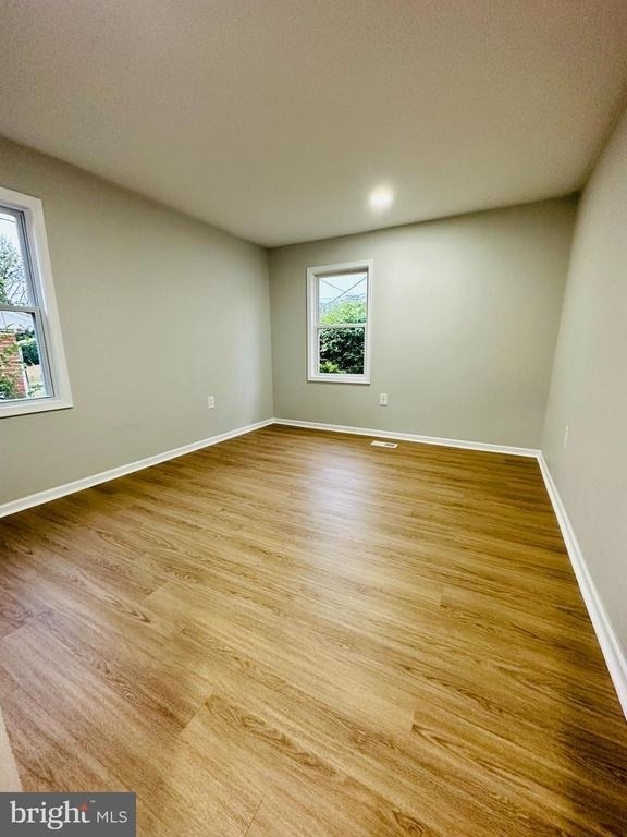 5906 Leewood Avenue - Photo 11