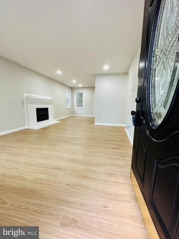 5906 Leewood Avenue - Photo 2