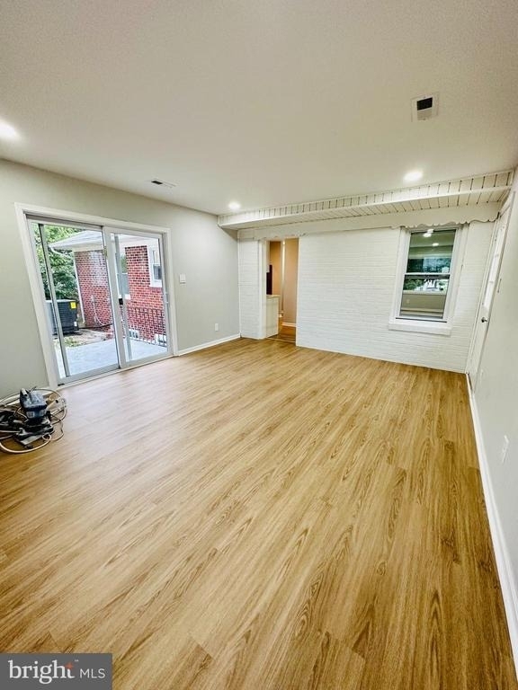 5906 Leewood Avenue - Photo 7