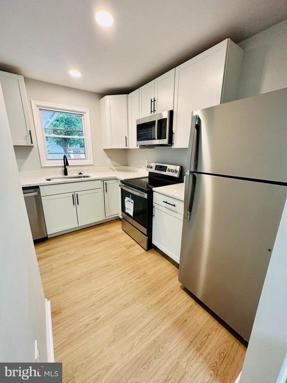 5906 Leewood Avenue - Photo 4