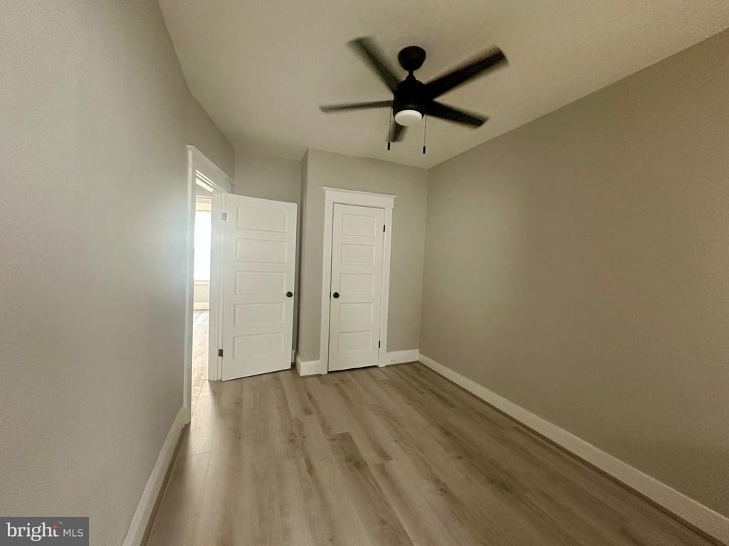 125 N Monastery Avenue - Photo 5