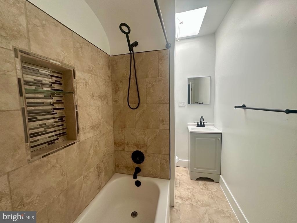 125 N Monastery Avenue - Photo 6