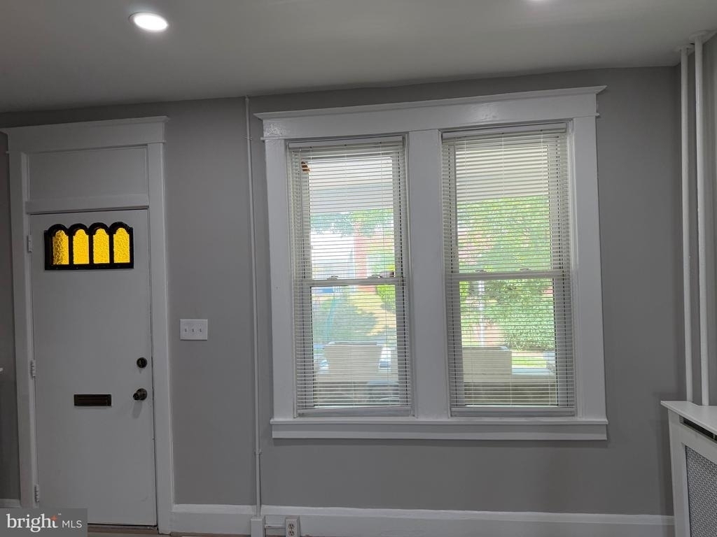 125 N Monastery Avenue - Photo 22