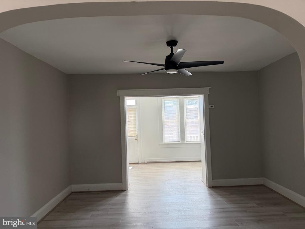 125 N Monastery Avenue - Photo 27