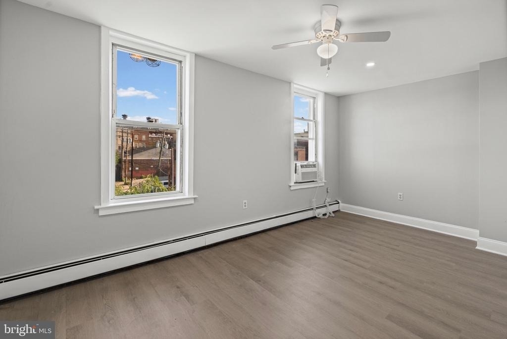 113 W 22nd Street - Photo 6