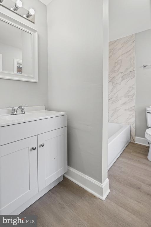 113 W 22nd Street - Photo 10