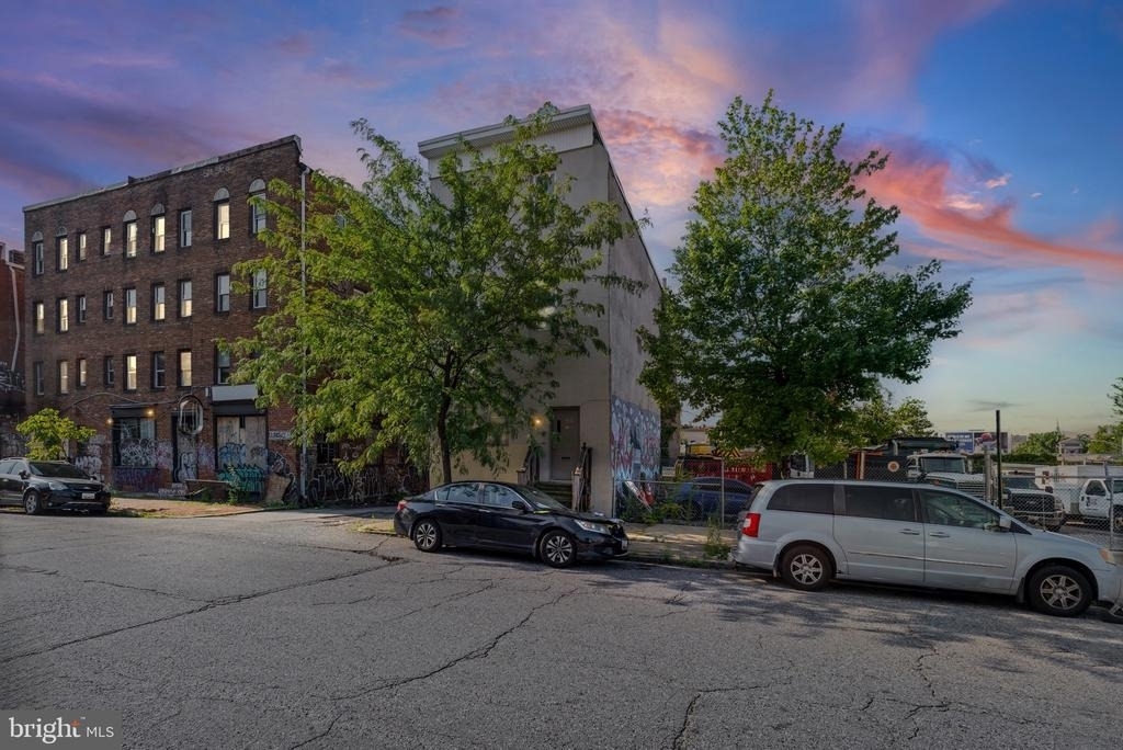 113 W 22nd Street - Photo 0
