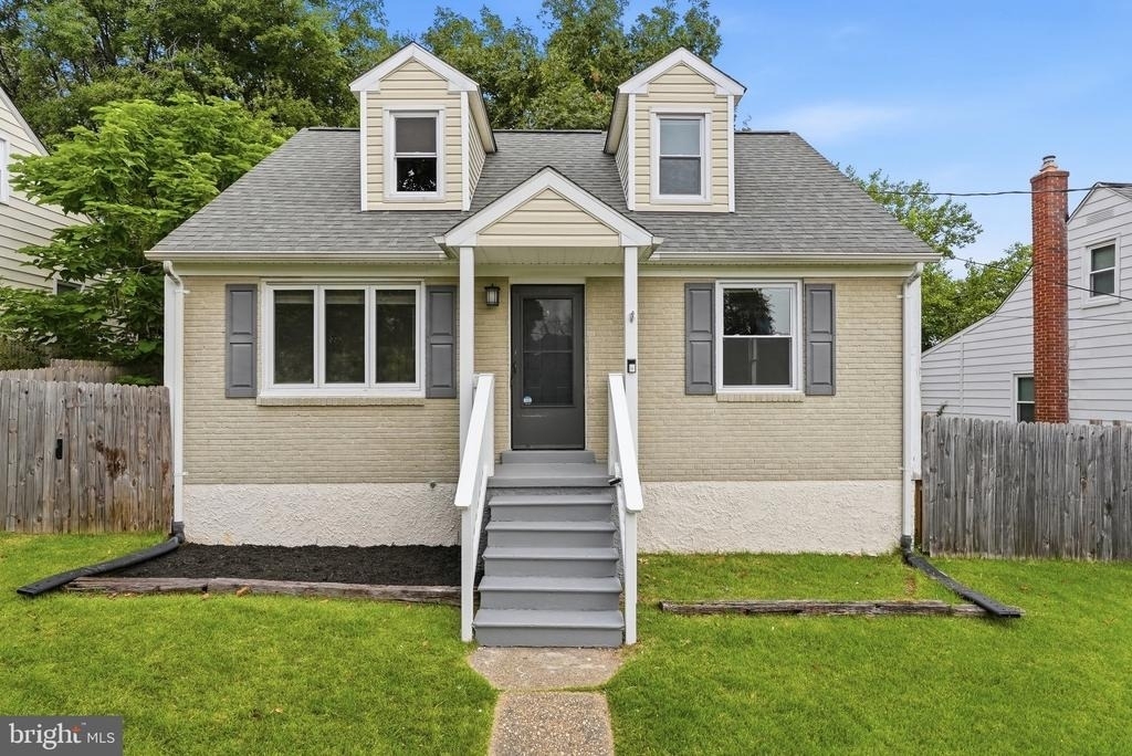 10 Birch Avenue - Photo 0