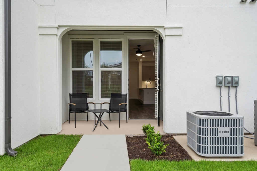 1664 Hillside Terrace - Photo 22