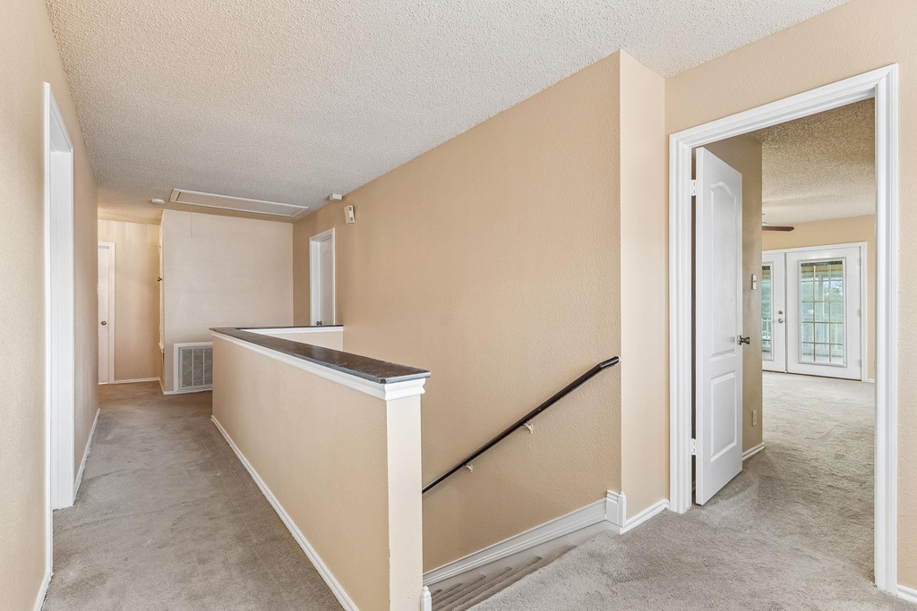 1300 Chalk Ln - Photo 19