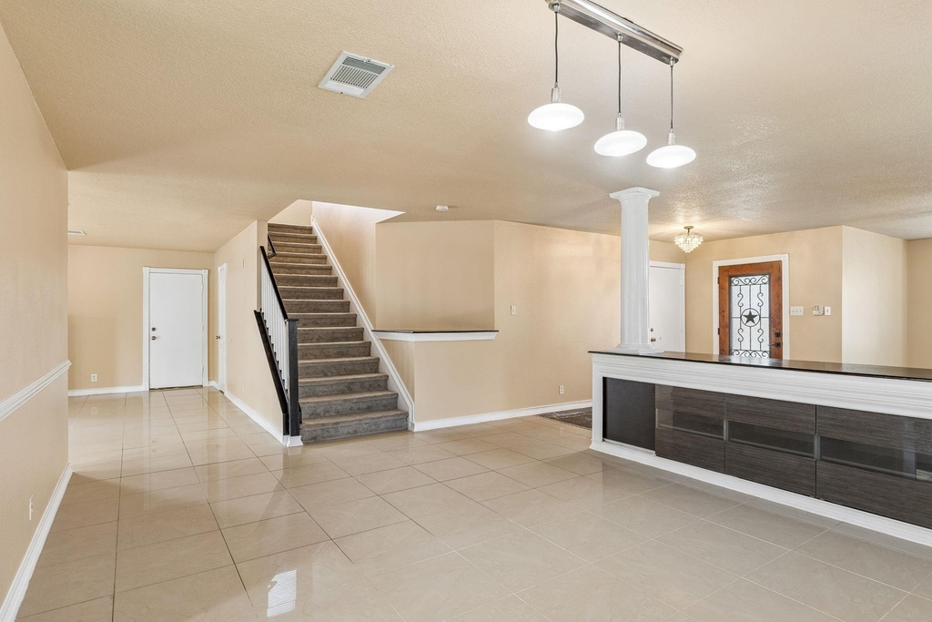 1300 Chalk Ln - Photo 8