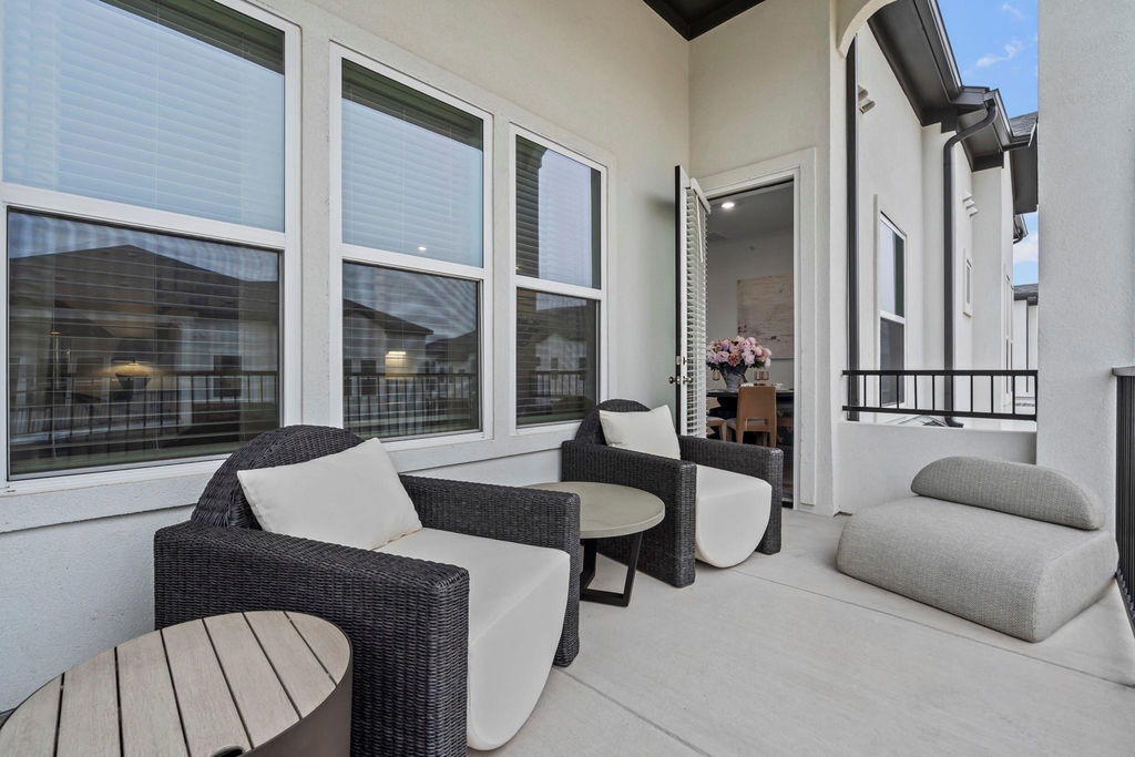 1664 Hillside Terrace - Photo 34