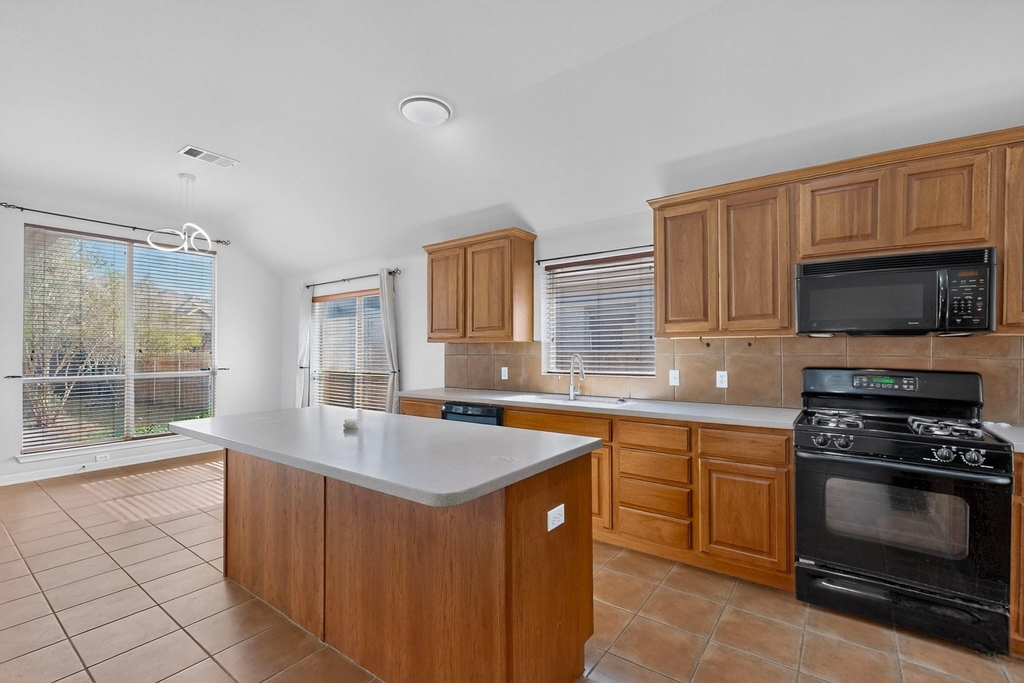 13809 Field Spar Dr - Photo 7