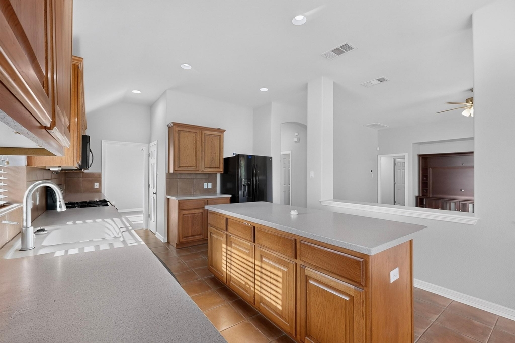 13809 Field Spar Dr - Photo 8