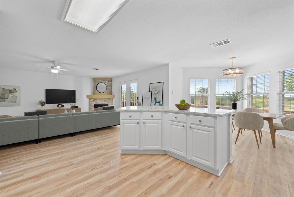 2412 Regal Park Ln - Photo 3