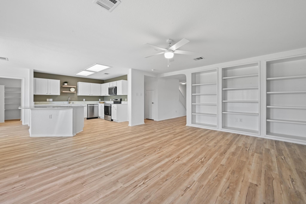 2412 Regal Park Ln - Photo 8