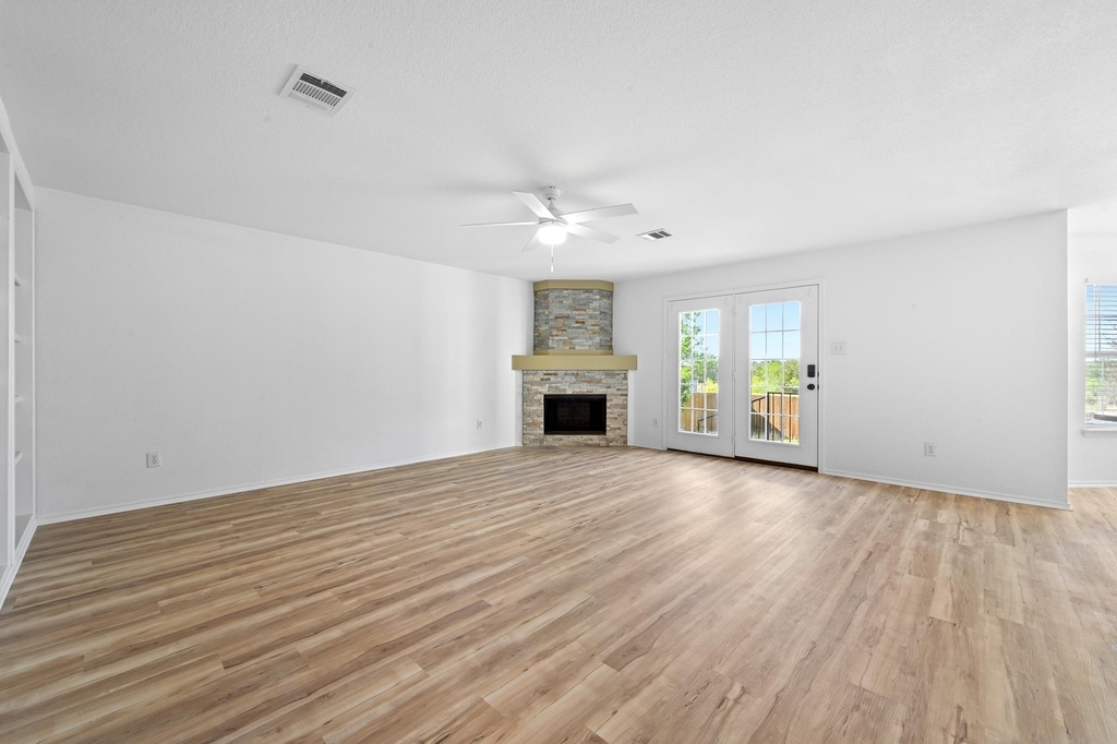 2412 Regal Park Ln - Photo 6
