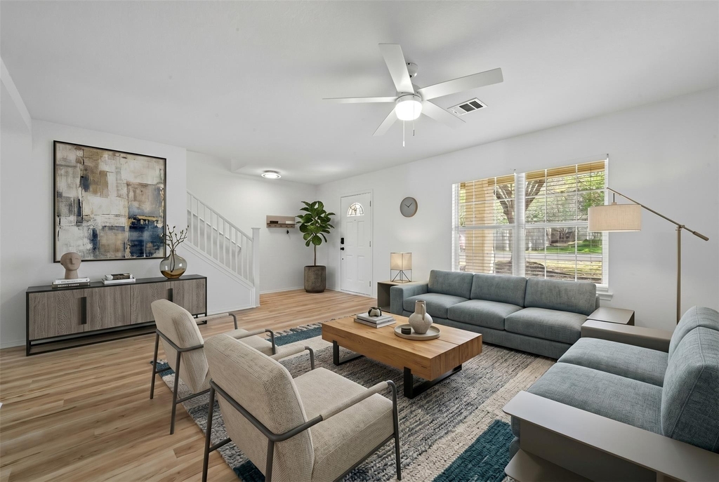 2412 Regal Park Ln - Photo 2