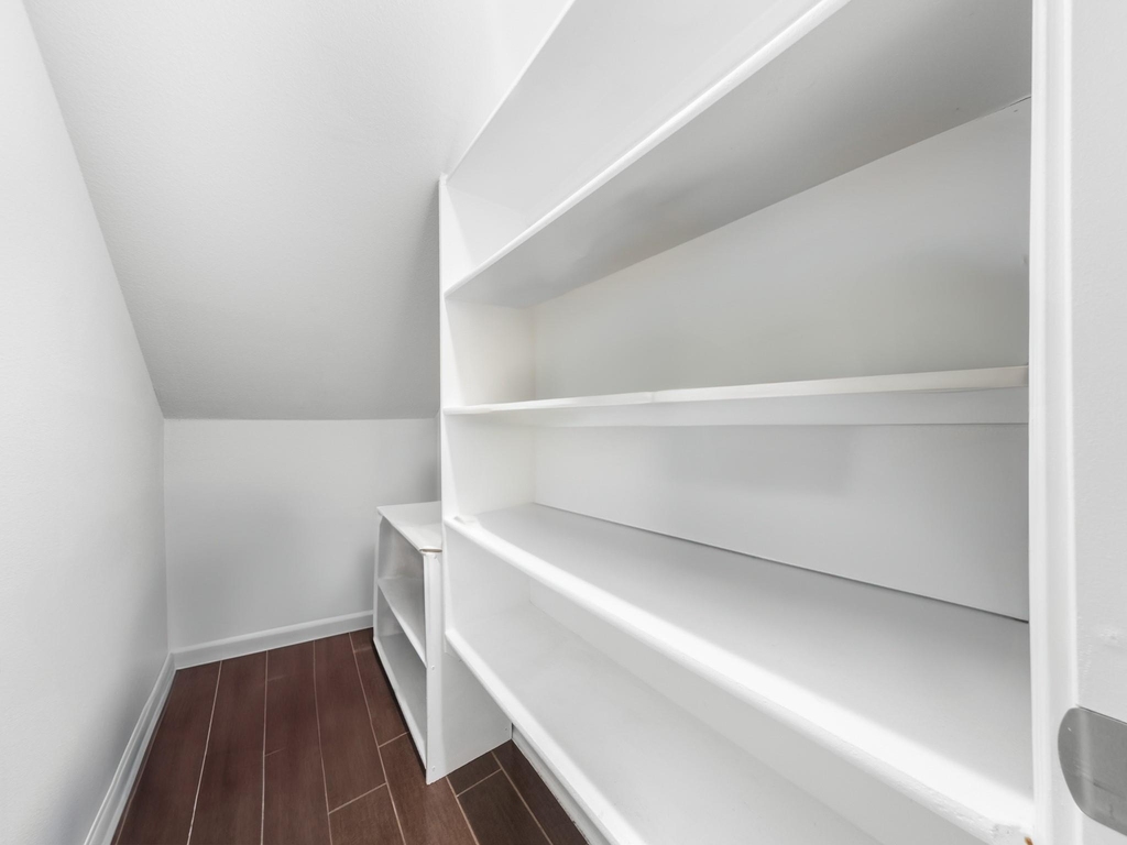 13800 Lyndhurst St - Photo 12