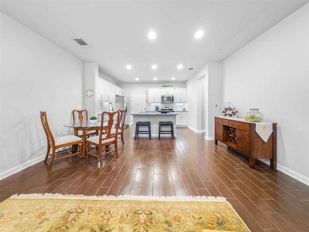 13800 Lyndhurst St - Photo 6