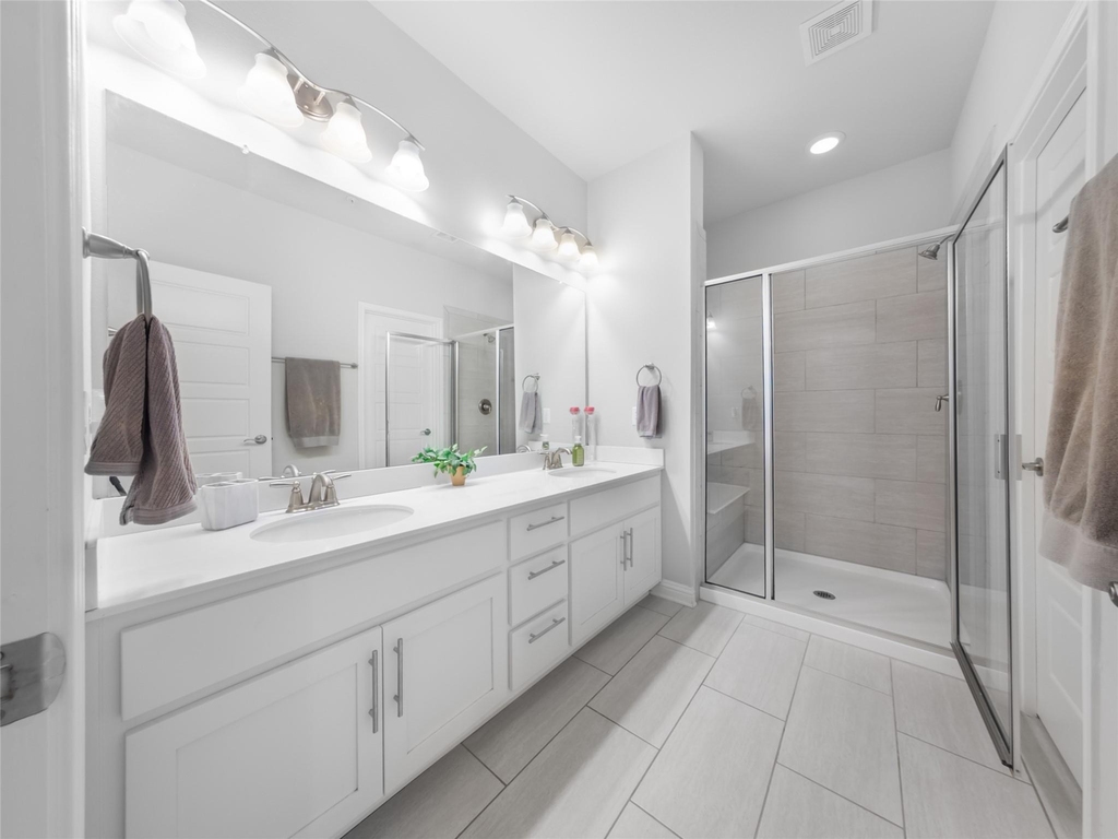 13800 Lyndhurst St - Photo 18