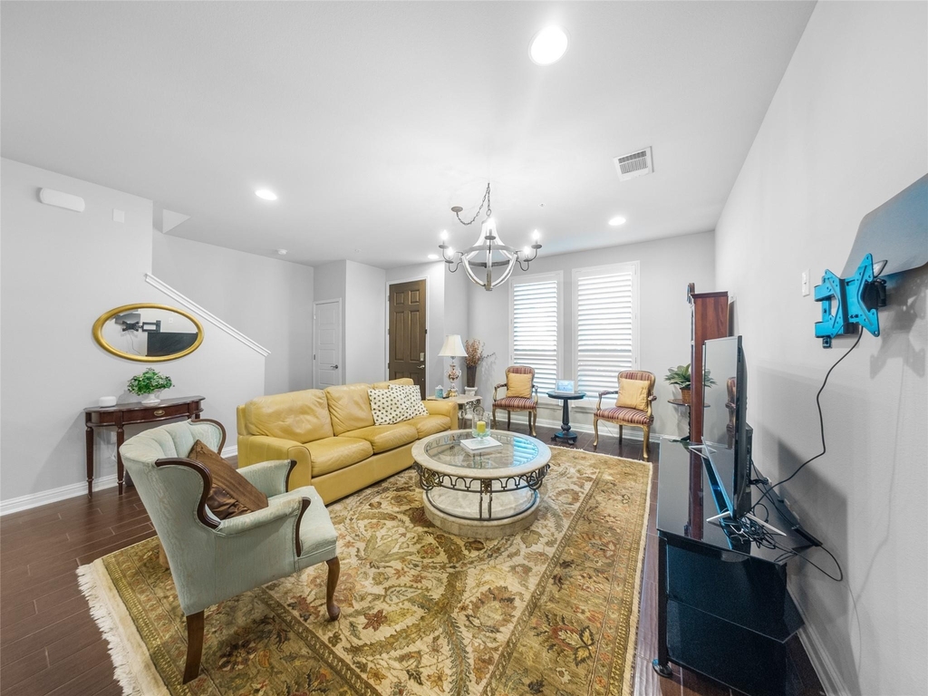 13800 Lyndhurst St - Photo 5