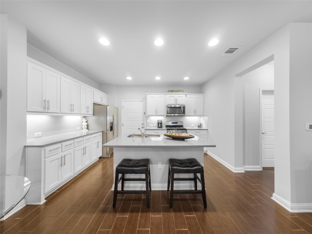 13800 Lyndhurst St - Photo 7