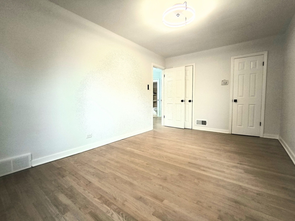 9637 S Wood Street - Photo 18