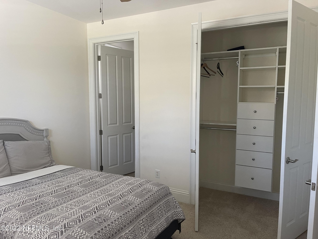 5009 River Bend Drive Drive N - Photo 2