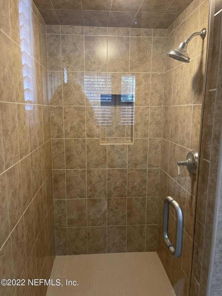 5009 River Bend Drive Drive N - Photo 3
