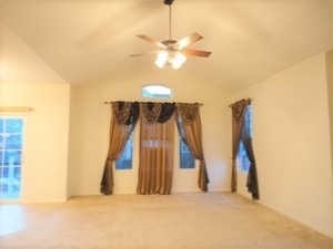 429 Grosvenor Lane - Photo 4