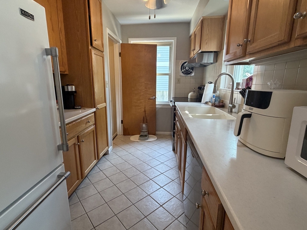 235 Nordica Avenue - Photo 5
