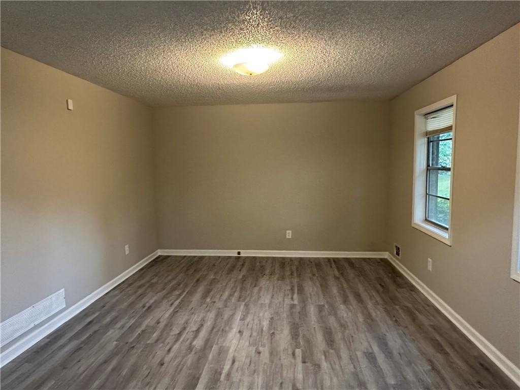 422 Emmett Street - Photo 2