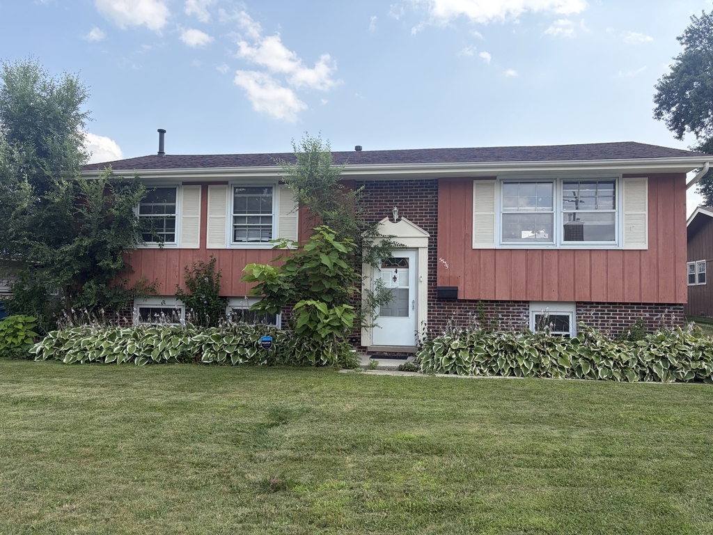 5535 131st Street - Photo 0