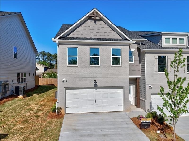 1257 Fern Ridge Court - Photo 0