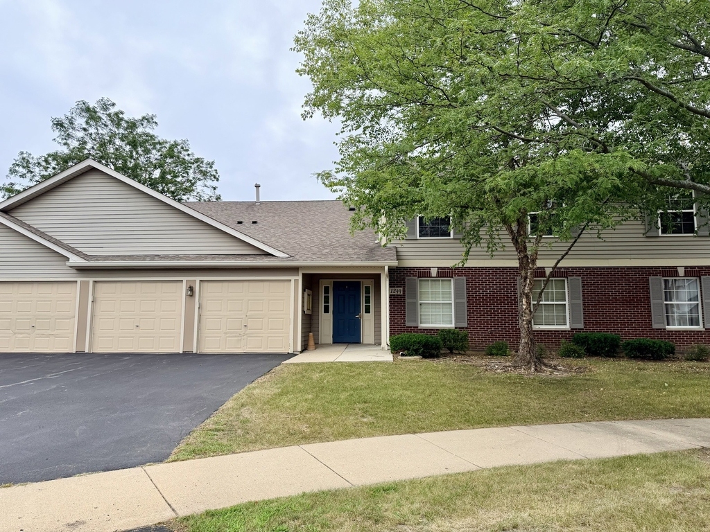 1244 N Red Oak Circle - Photo 0