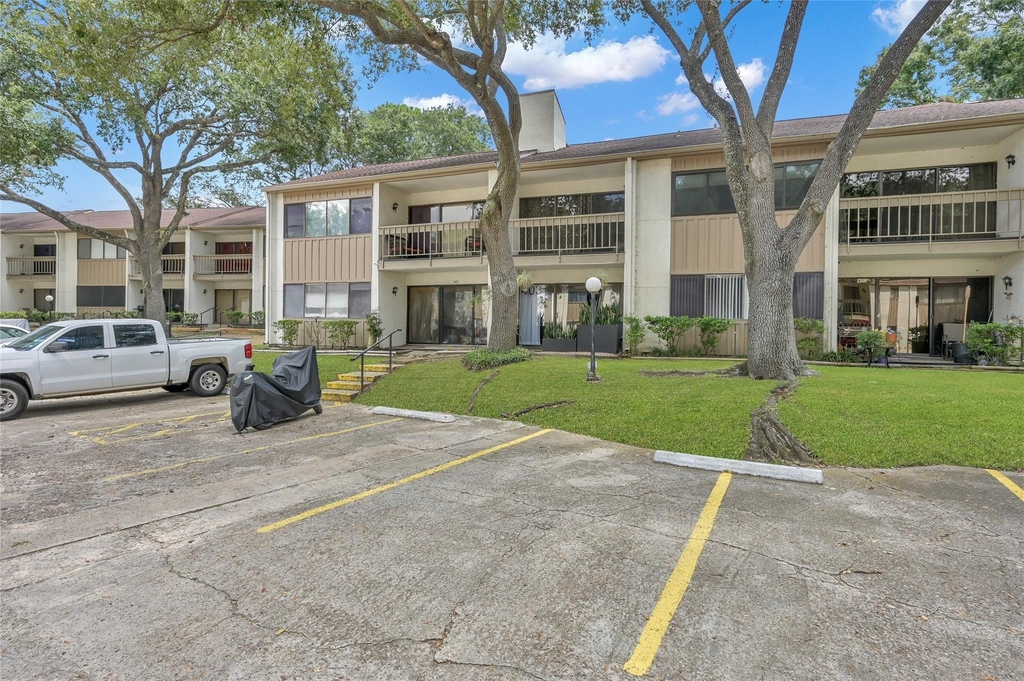 12100 Melville Drive - Photo 5