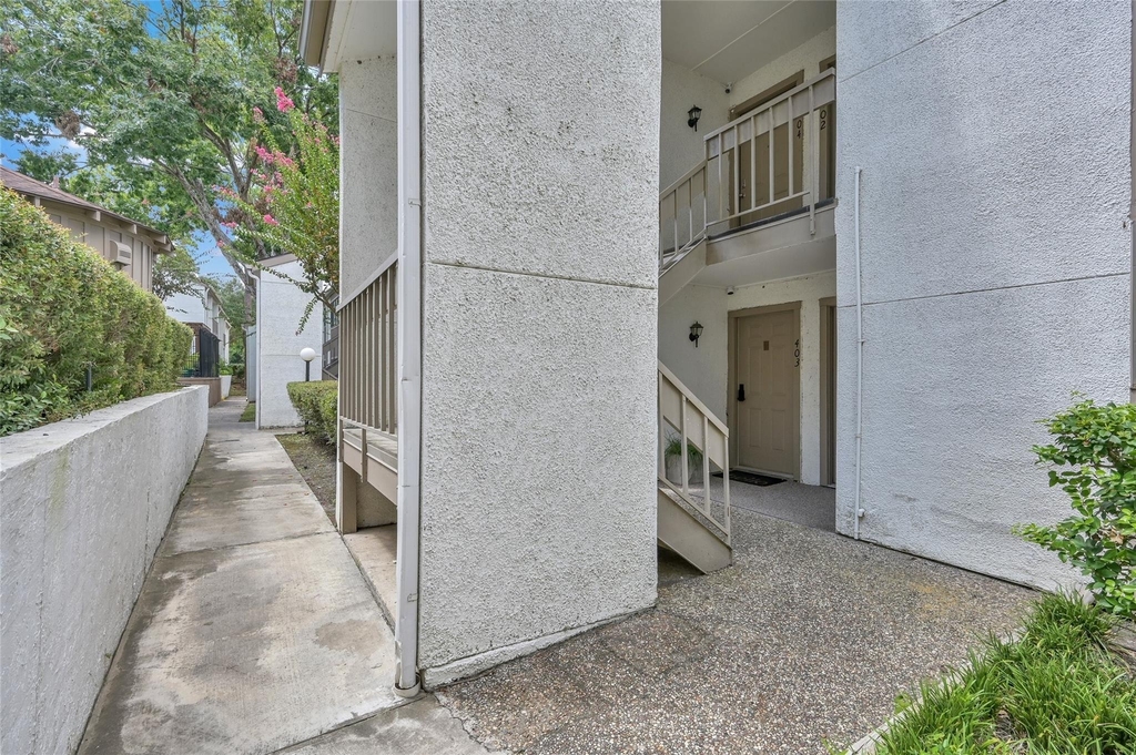 12100 Melville Drive - Photo 2