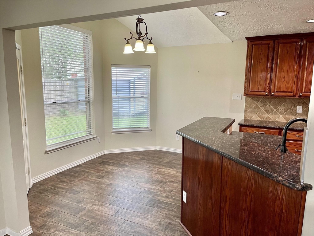 2216 Westminister Street - Photo 6