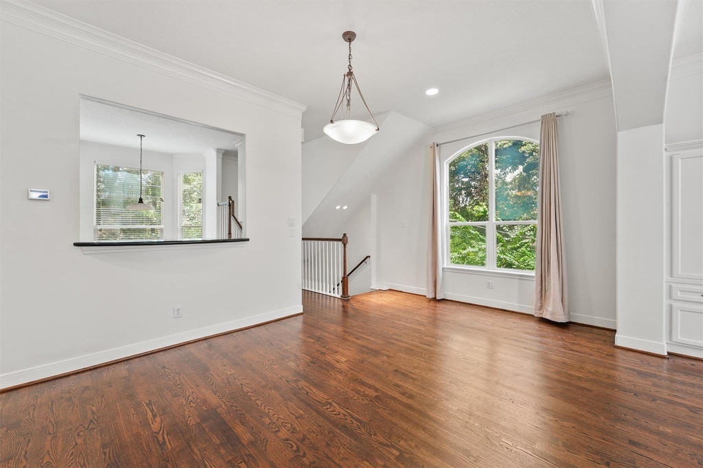 208 Hawthorne Street - Photo 6