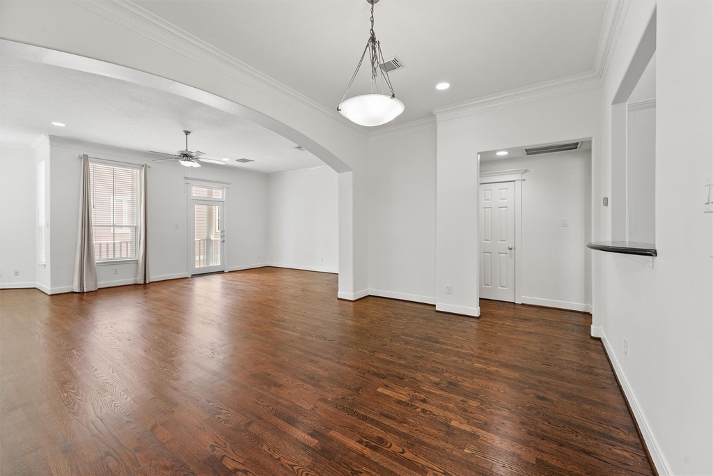 208 Hawthorne Street - Photo 7